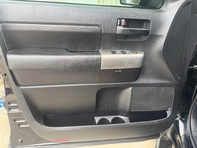 Toyota Tundra Tundra-Grade 5.7L Double Cab 2WD 2013