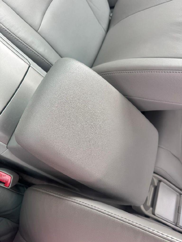 Toyota Highlander SE FWD V6 2010