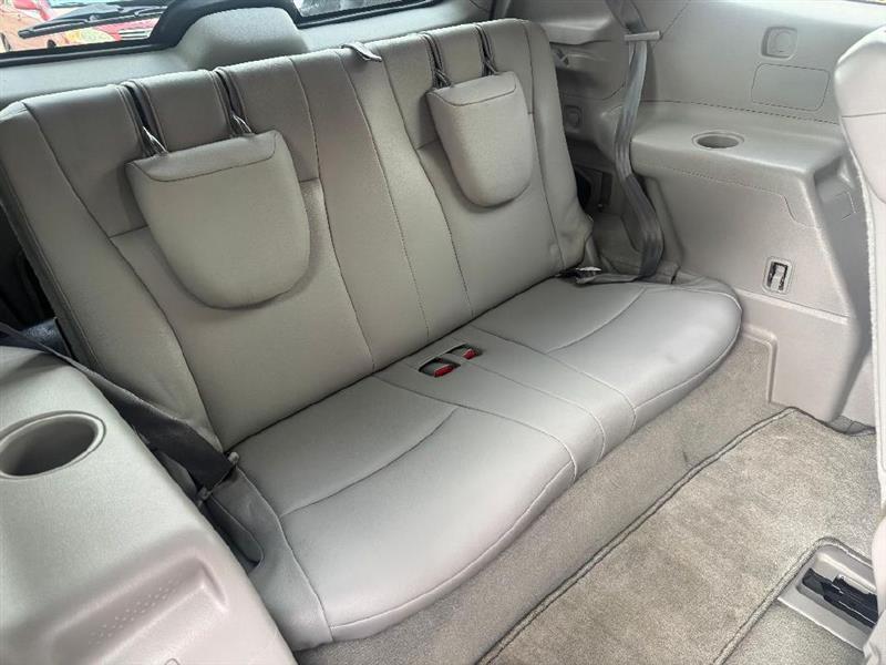 Toyota Highlander SE FWD V6 2010