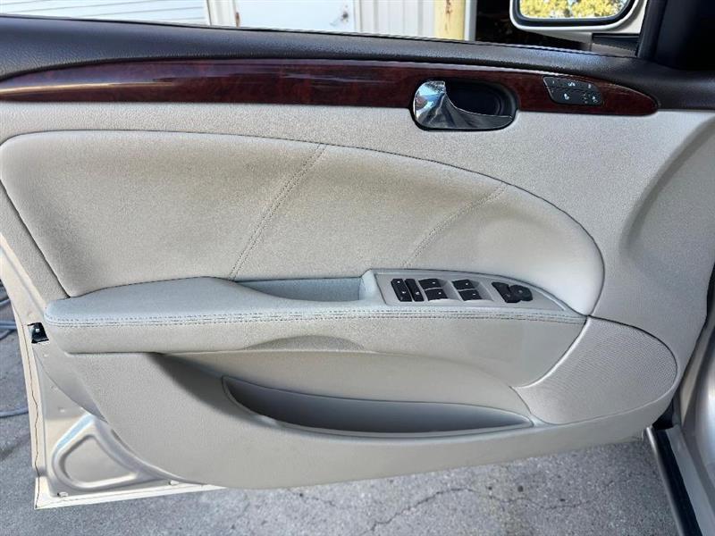 Buick Lucerne CXL V6 2007
