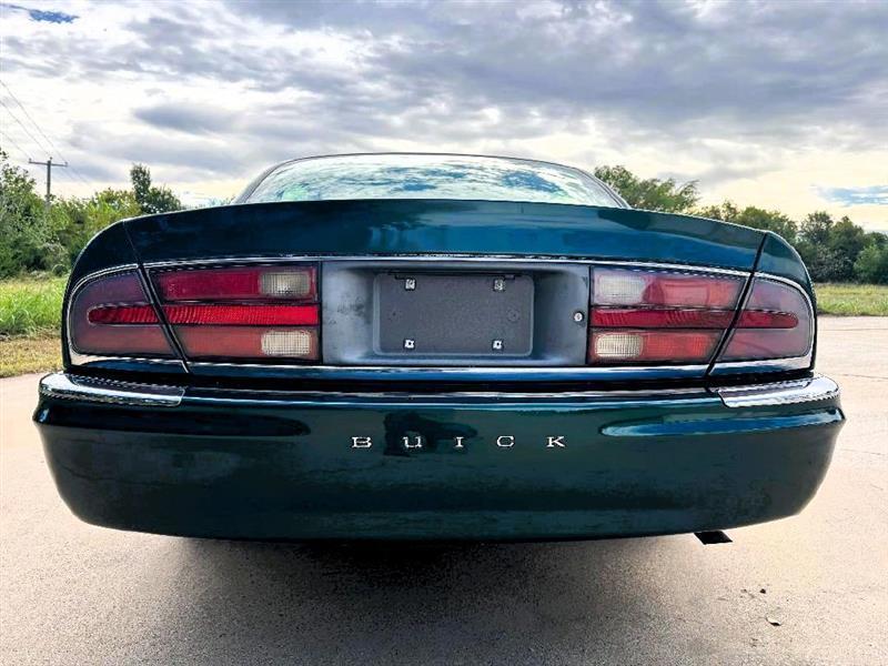 Buick Park Avenue 4dr Sedan 1999