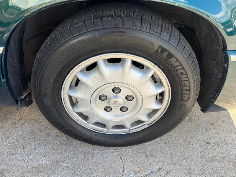 Buick Park Avenue 4dr Sedan 1999