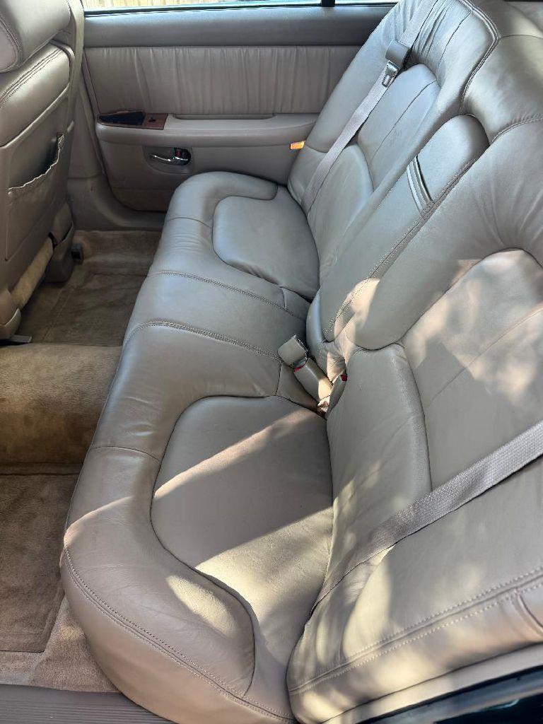 Buick Park Avenue 4dr Sedan 1999