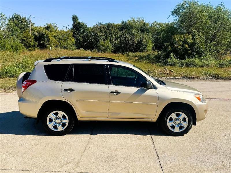 Toyota RAV4 Base I4 2WD 2009