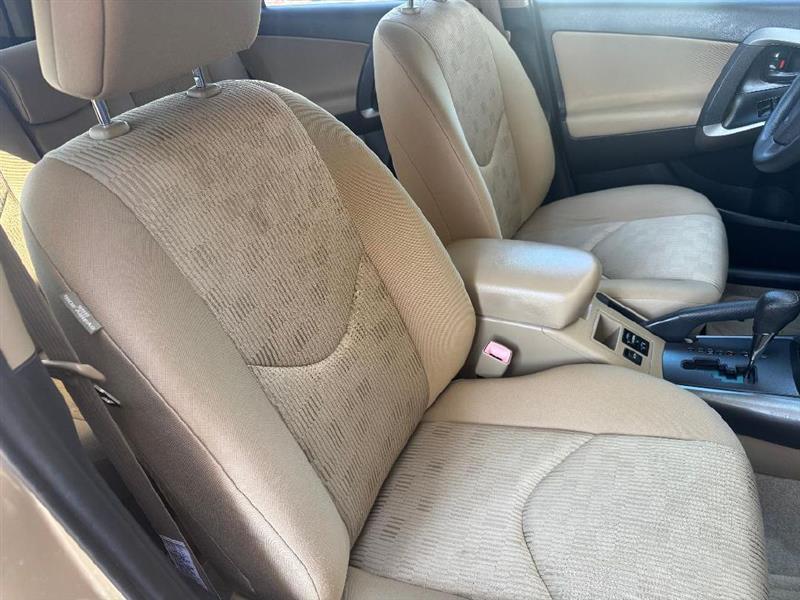 Toyota RAV4 Base I4 2WD 2009