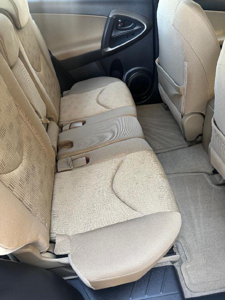 Toyota RAV4 Base I4 2WD 2009