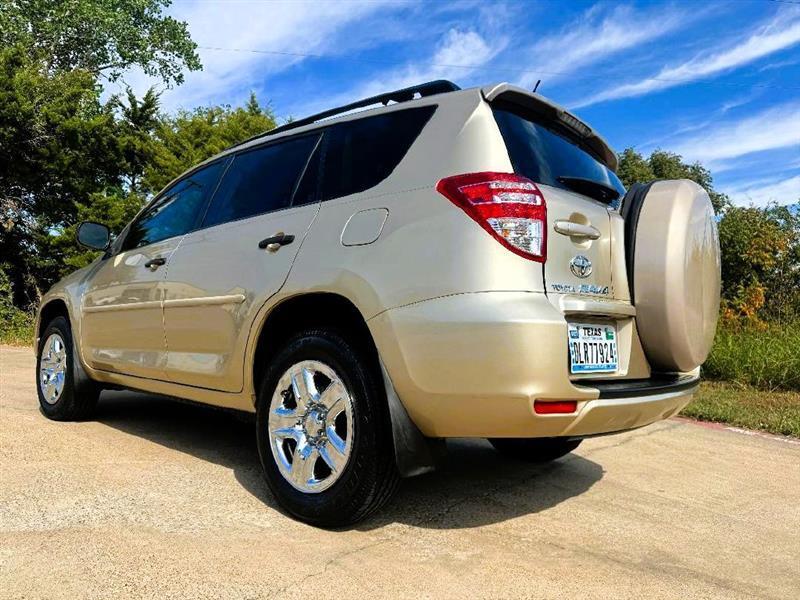 Toyota RAV4 Base I4 2WD 2009