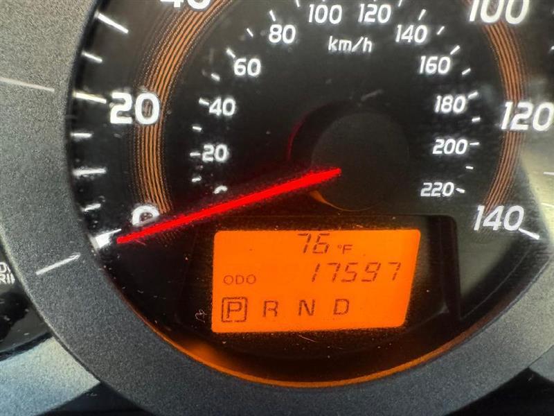 Toyota RAV4 Base I4 2WD 2009