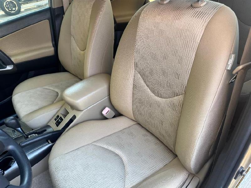 Toyota RAV4 Base I4 2WD 2009