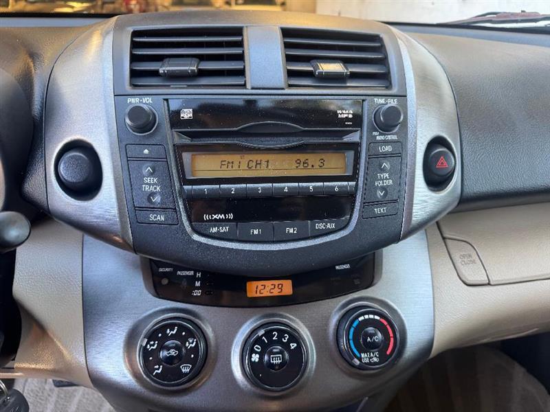 Toyota RAV4 Base I4 2WD 2009