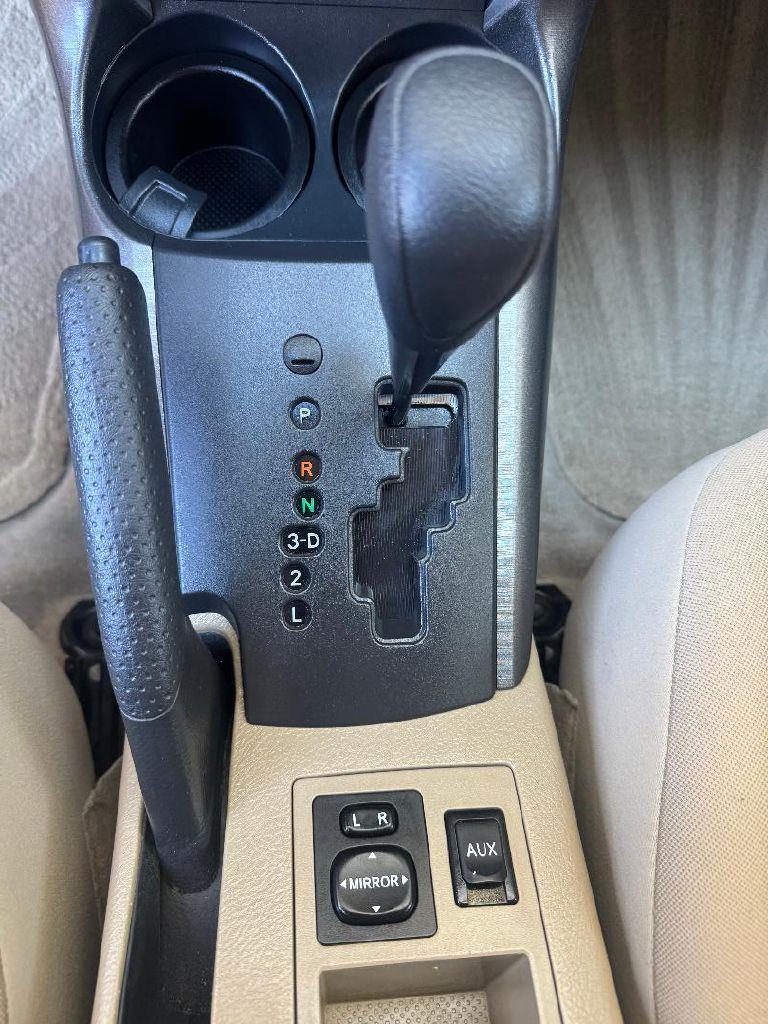 Toyota RAV4 Base I4 2WD 2009