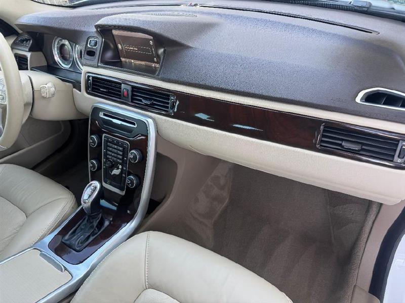 Volvo XC70 3.2 FWD 2013