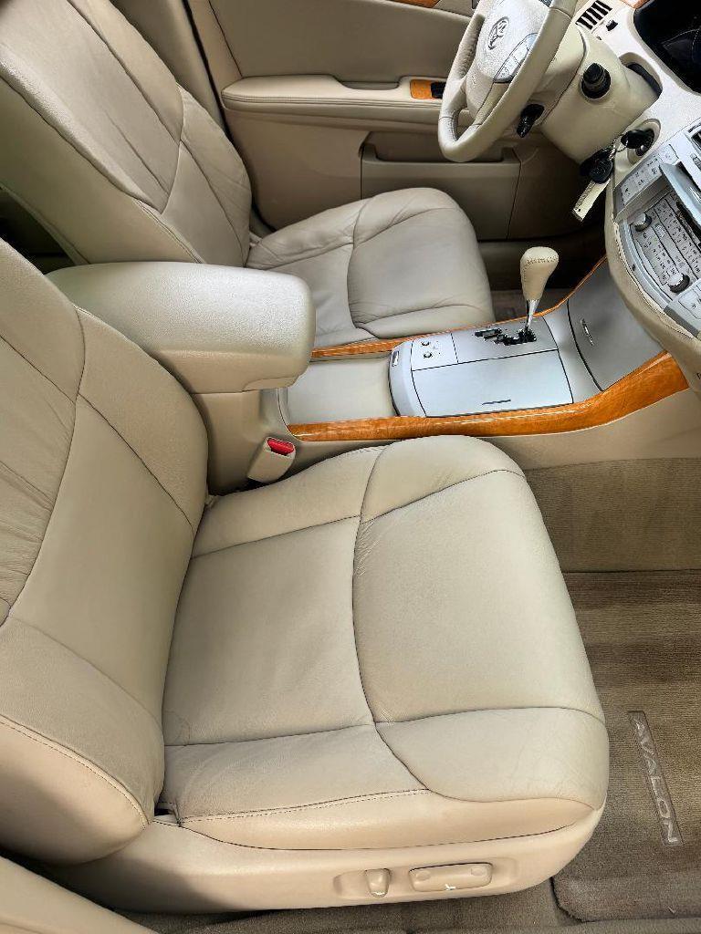 Toyota Avalon XLS 2007