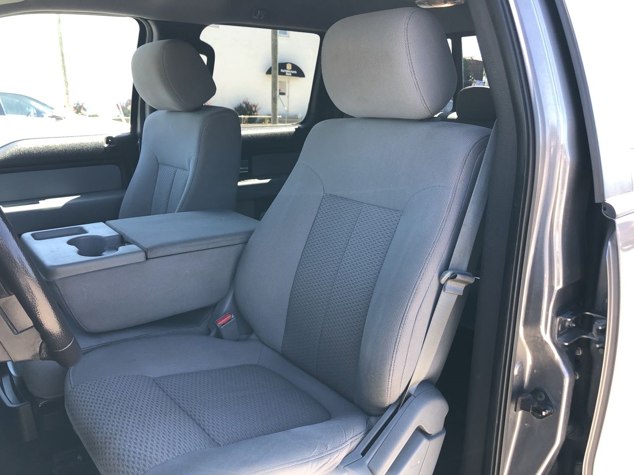 Ford F-150 4WD SuperCrew 145" XL 2014