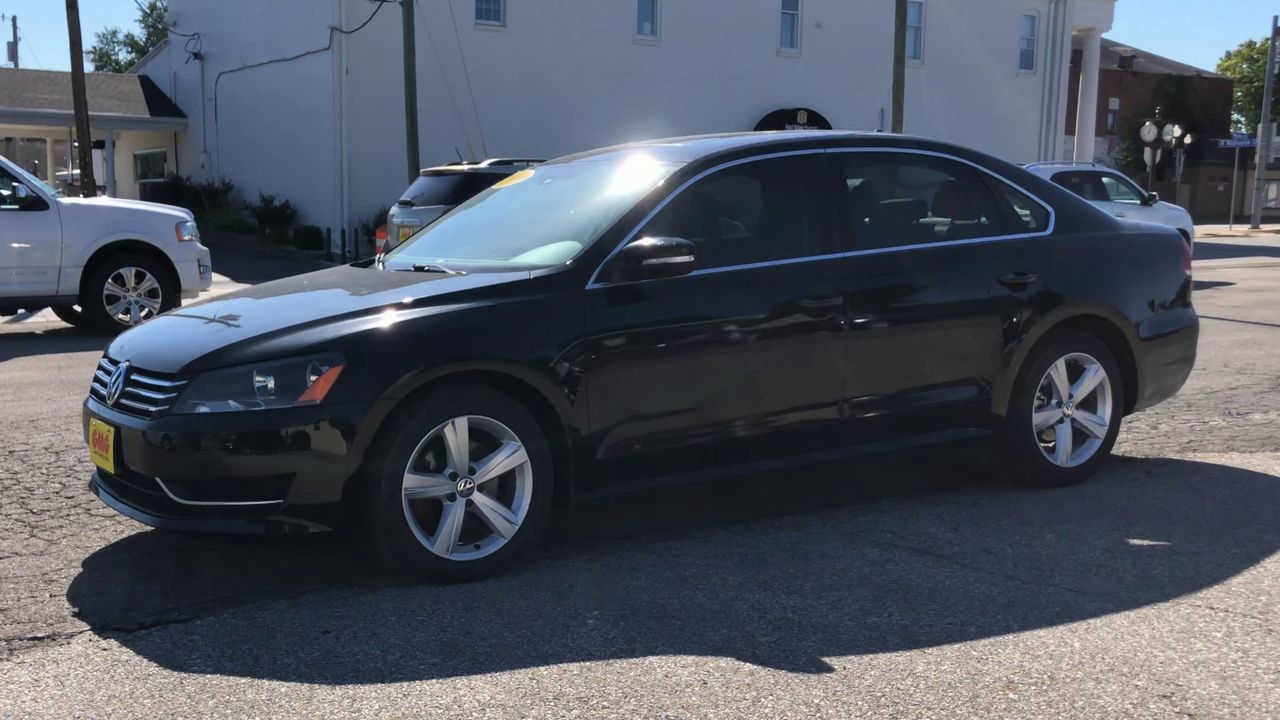 Volkswagen Passat 4dr Sdn 2.5L Auto SE w/Sunroof PZEV 2013