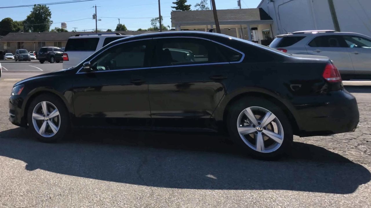 Volkswagen Passat 4dr Sdn 2.5L Auto SE w/Sunroof PZEV 2013