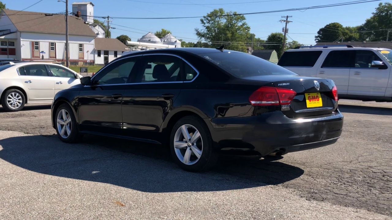 Volkswagen Passat 4dr Sdn 2.5L Auto SE w/Sunroof PZEV 2013