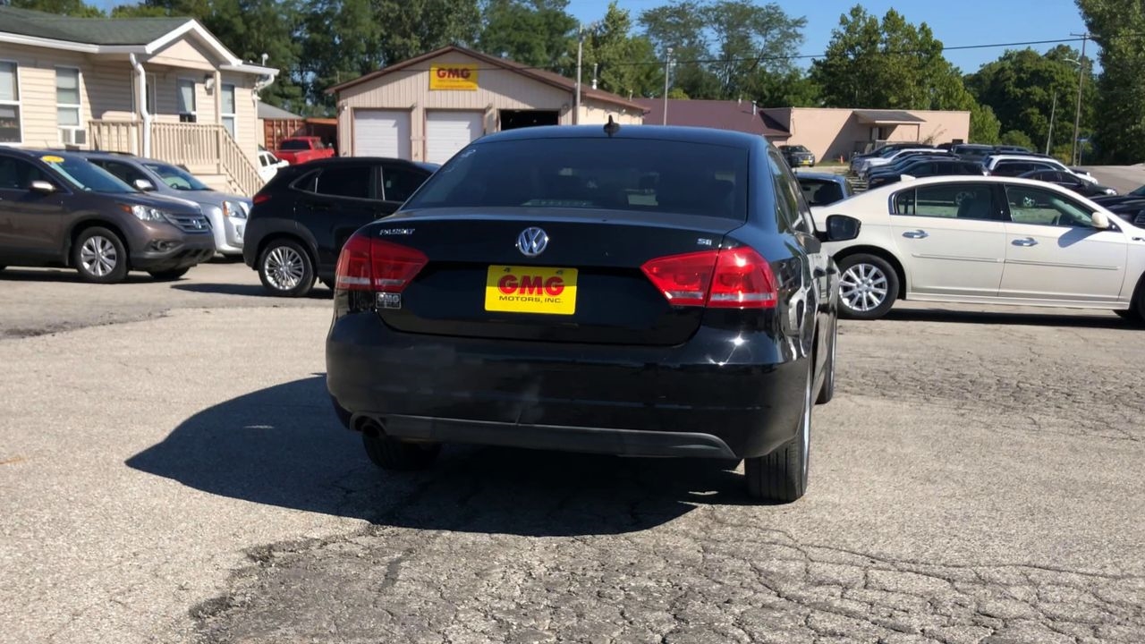 Volkswagen Passat 4dr Sdn 2.5L Auto SE w/Sunroof PZEV 2013