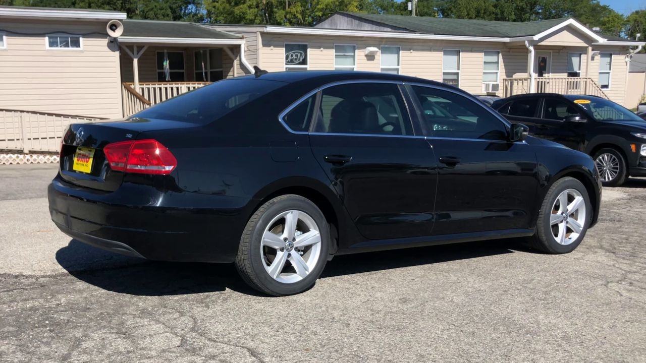 Volkswagen Passat 4dr Sdn 2.5L Auto SE w/Sunroof PZEV 2013