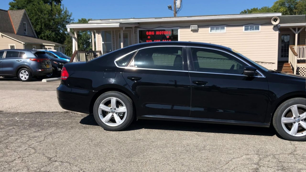 Volkswagen Passat 4dr Sdn 2.5L Auto SE w/Sunroof PZEV 2013