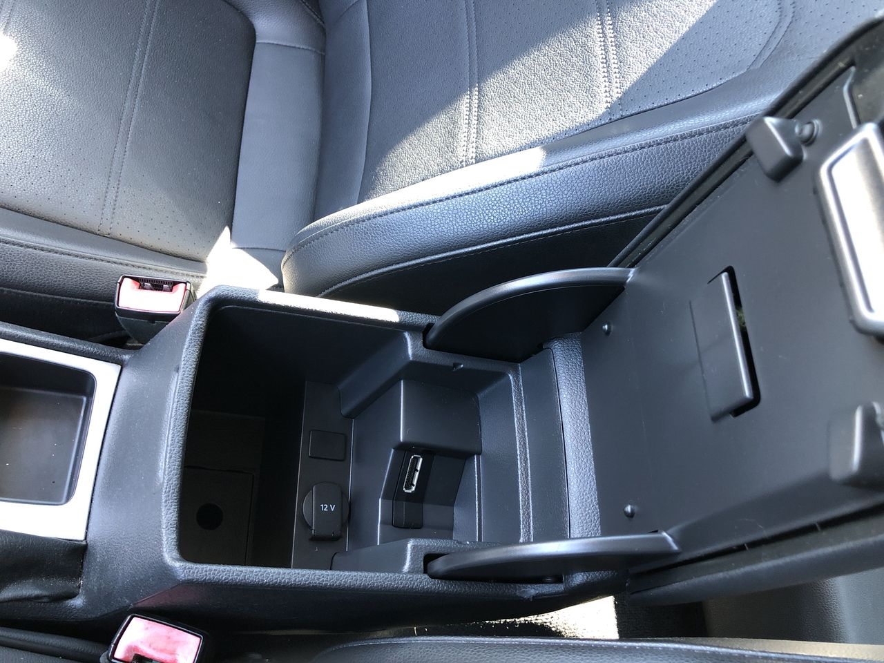 Volkswagen Passat 4dr Sdn 2.5L Auto SE w/Sunroof PZEV 2013