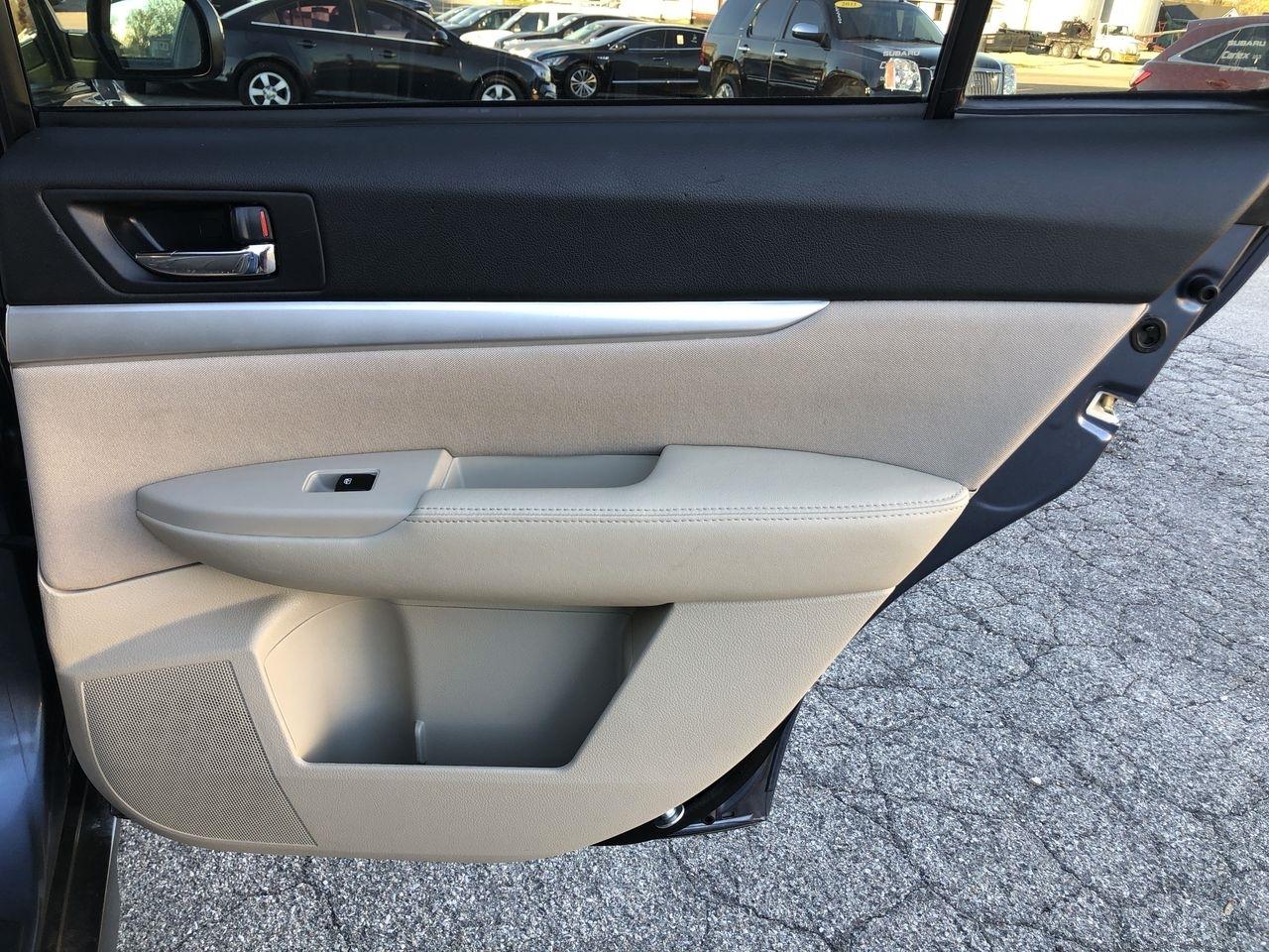 Subaru Outback 4dr Wgn H4 Auto 2.5i Premium 2013