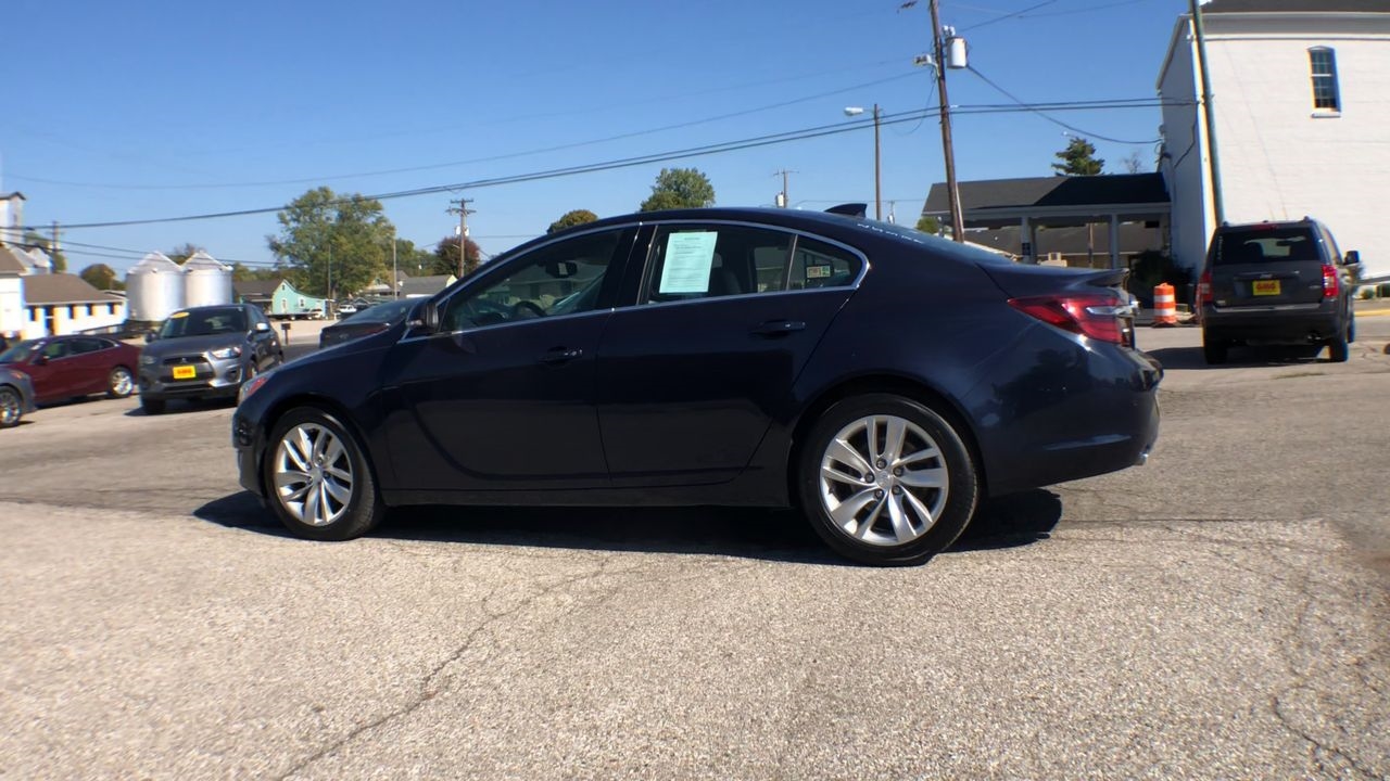 Buick Regal 4dr Sdn Premium II FWD 2016