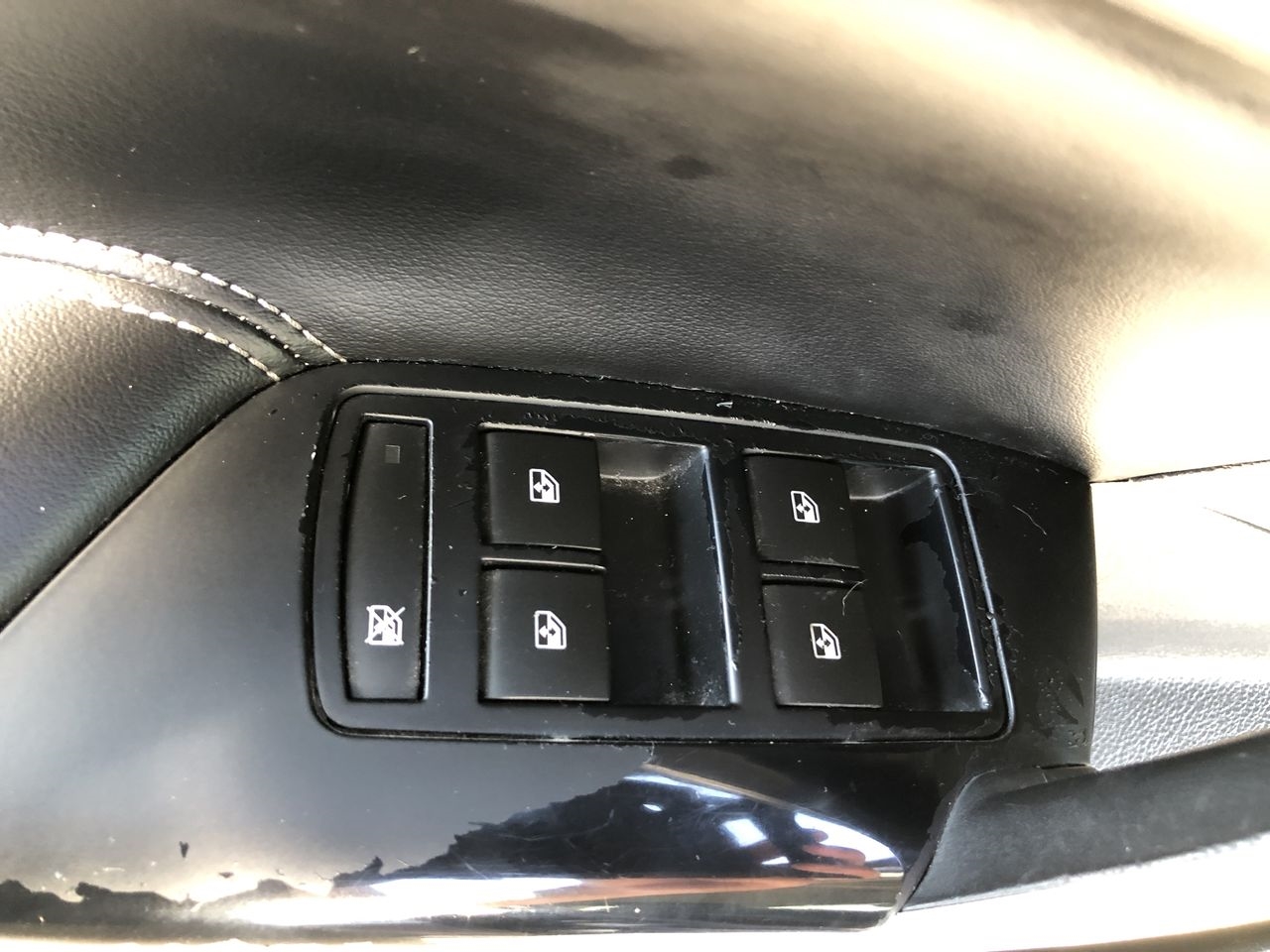 Buick Regal 4dr Sdn Premium II FWD 2016