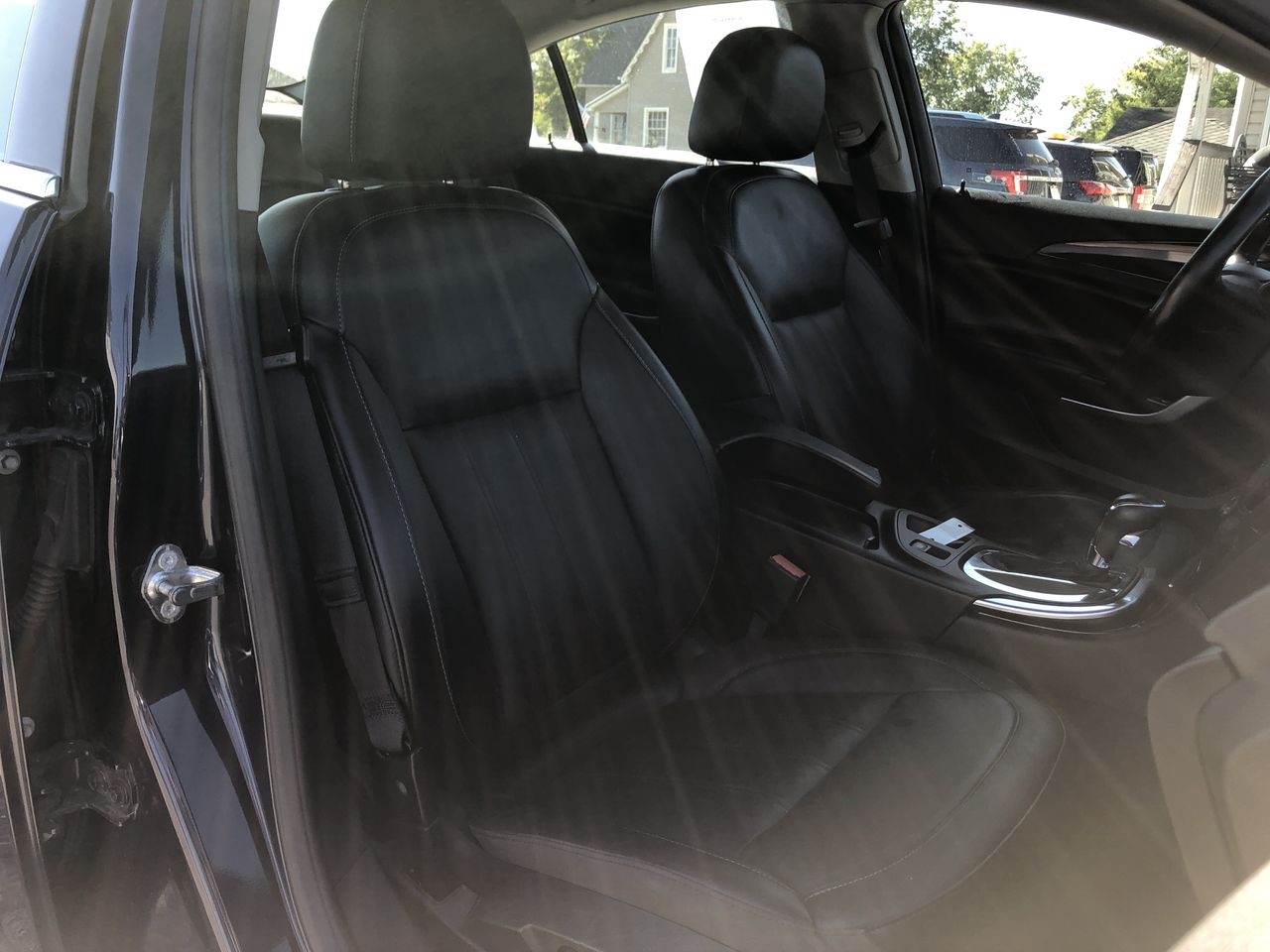 Buick Regal 4dr Sdn Premium II FWD 2016