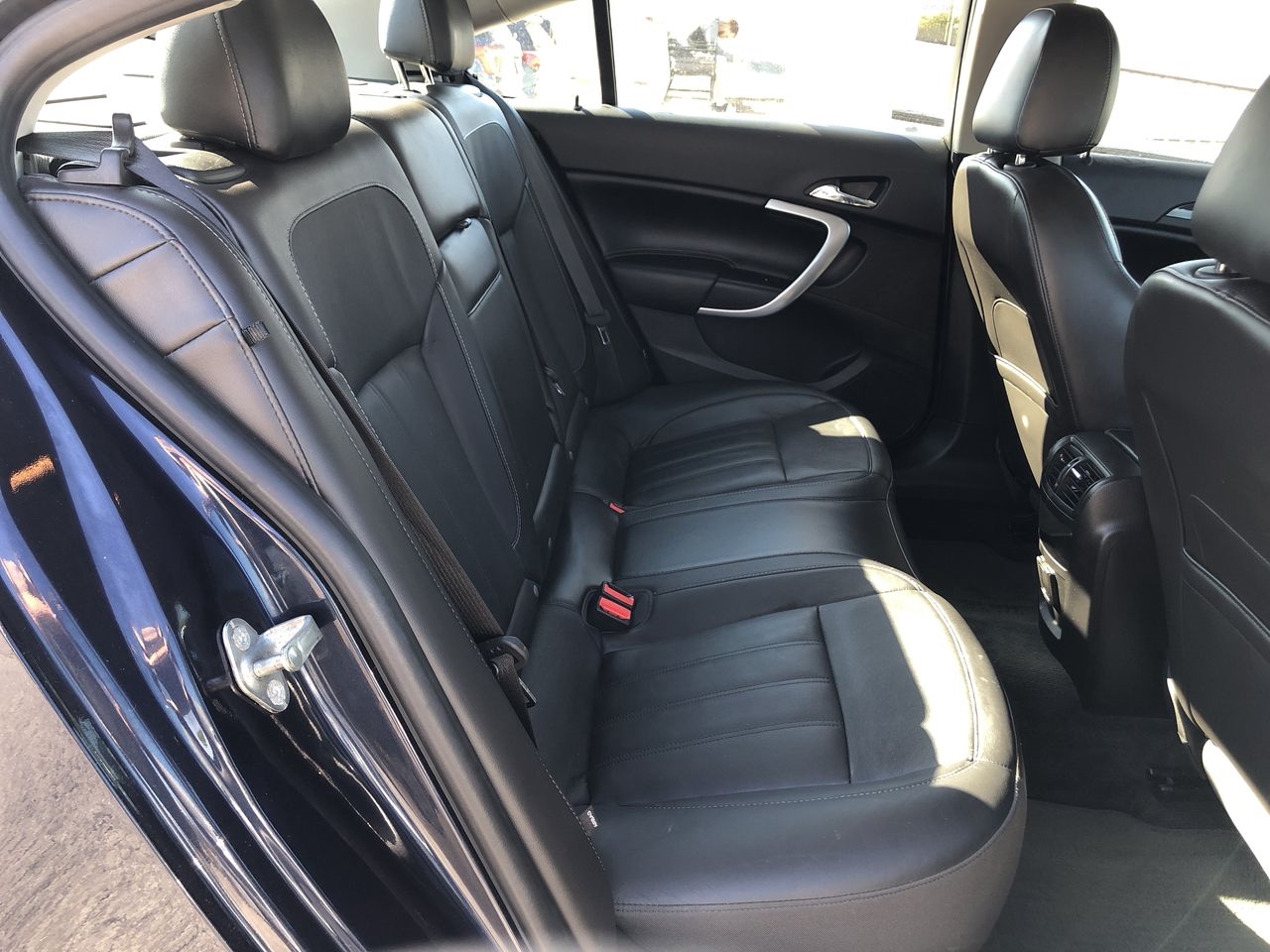 Buick Regal 4dr Sdn Premium II FWD 2016