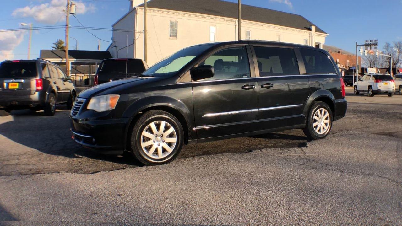 Chrysler Town & Country 4dr Wgn Touring 2013