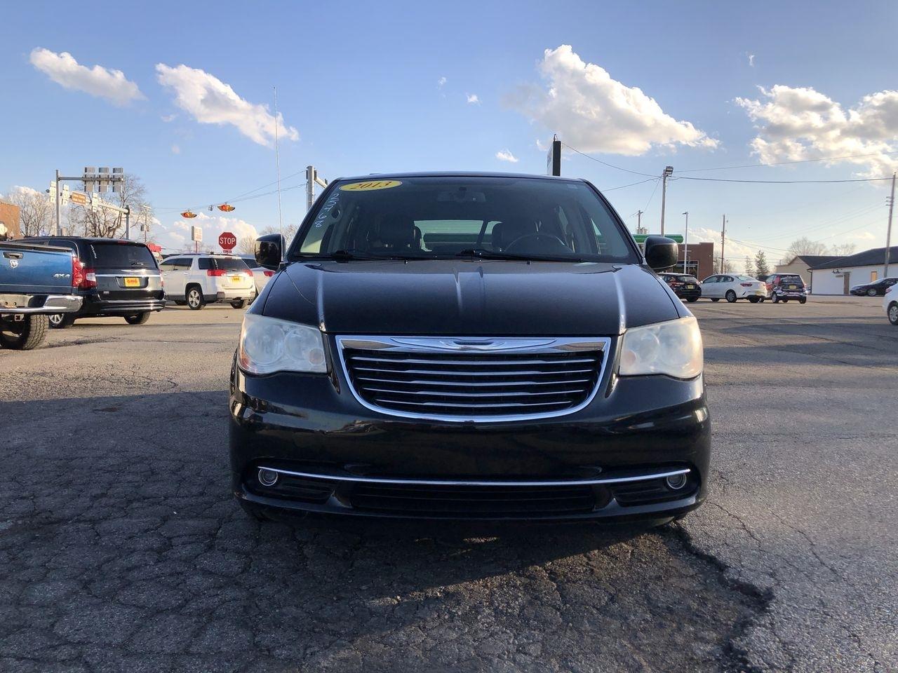 Chrysler Town & Country 4dr Wgn Touring 2013