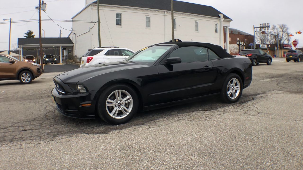 Ford Mustang 2dr Conv V6 2013