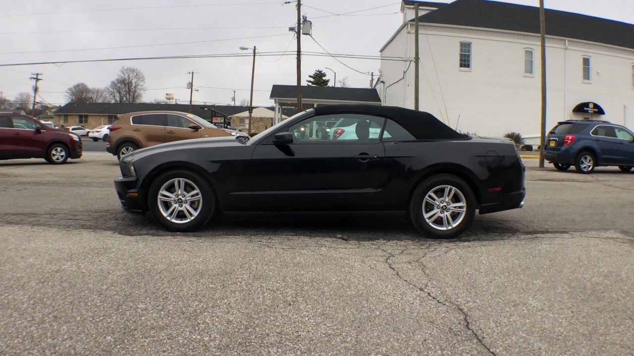 Ford Mustang 2dr Conv V6 2013