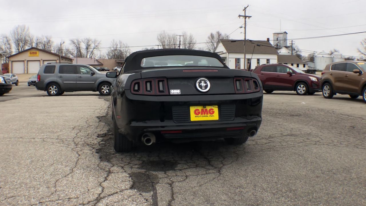 Ford Mustang 2dr Conv V6 2013