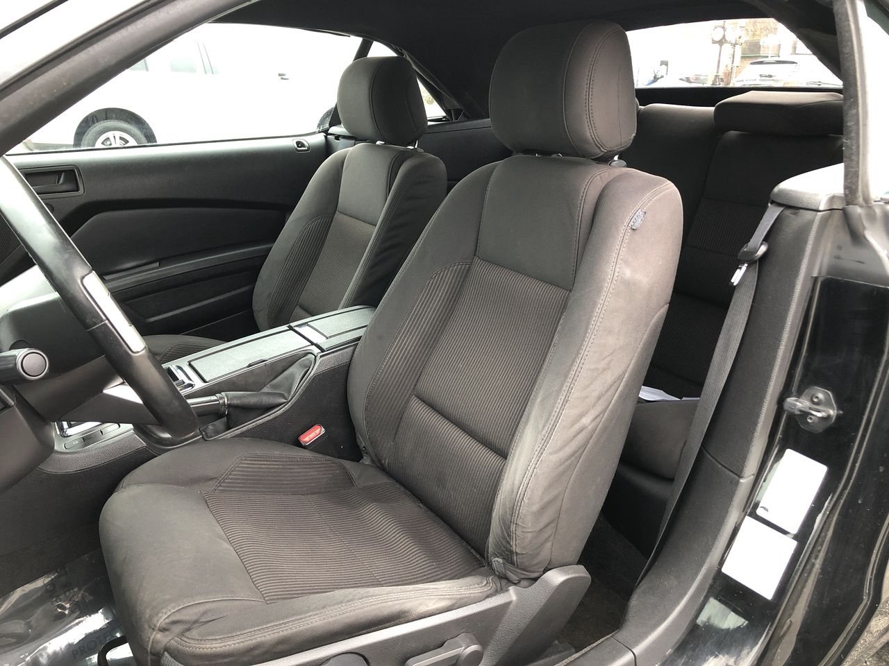 Ford Mustang 2dr Conv V6 2013