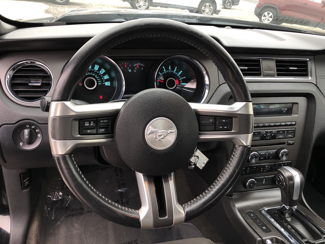 Ford Mustang 2dr Conv V6 2013