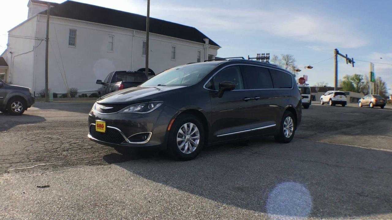 Chrysler Pacifica Touring L FWD 2018