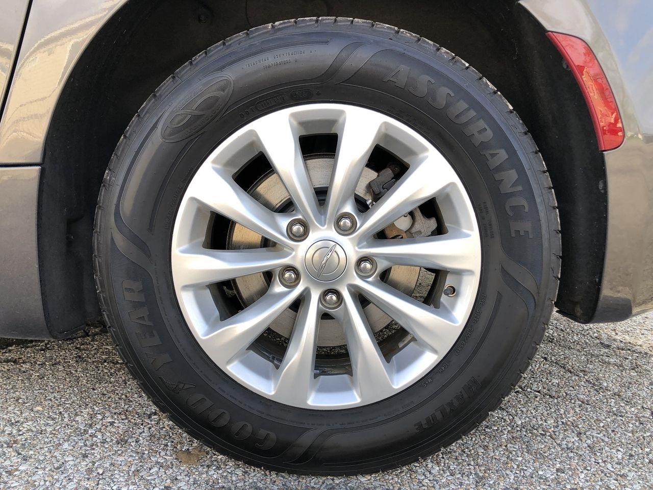 Chrysler Pacifica Touring L FWD 2018