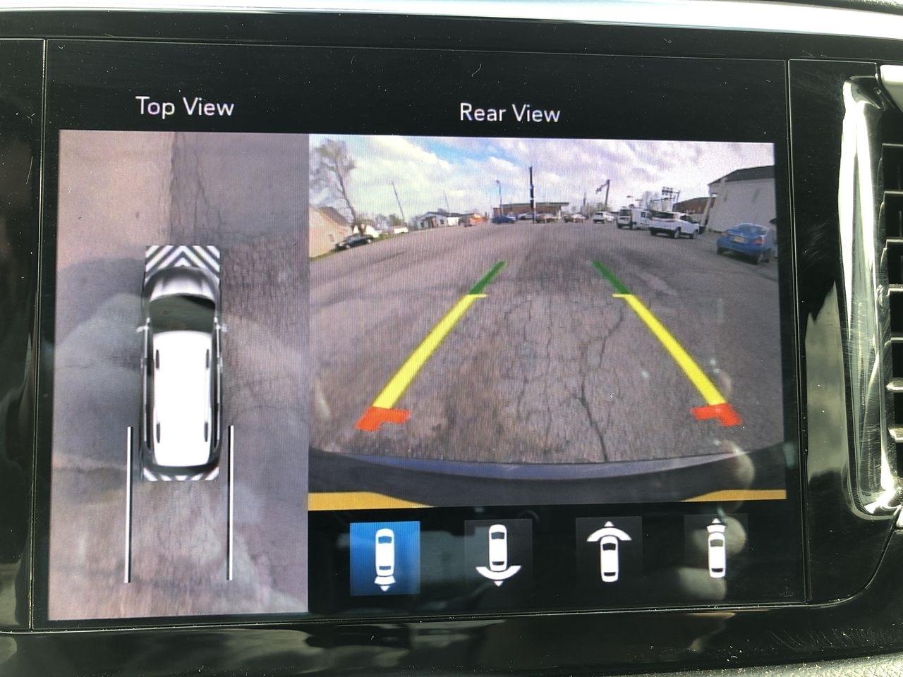 Chrysler Pacifica Touring L FWD 2018