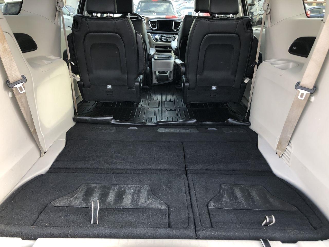 Chrysler Pacifica Touring L FWD 2018