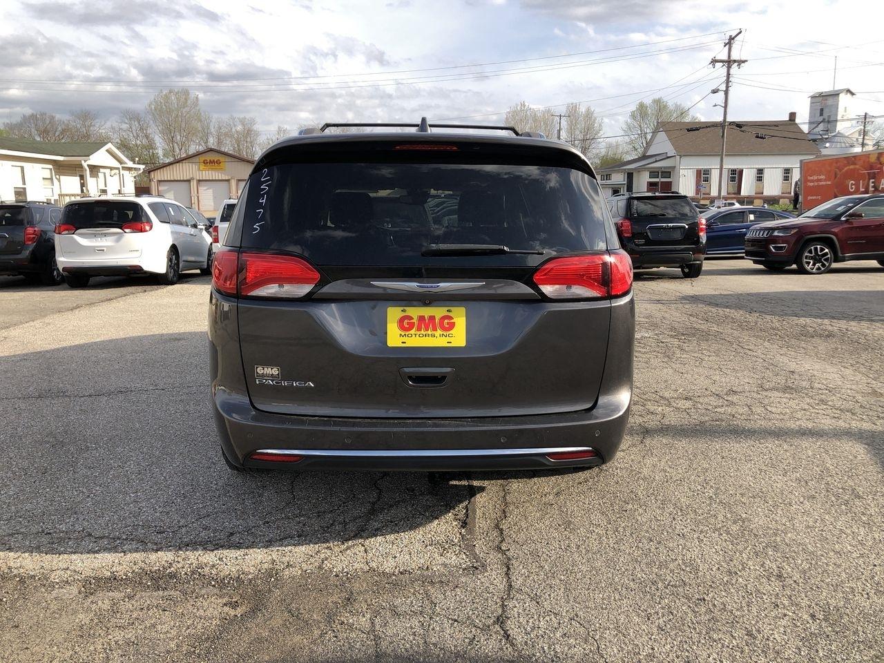 Chrysler Pacifica Touring L FWD 2018