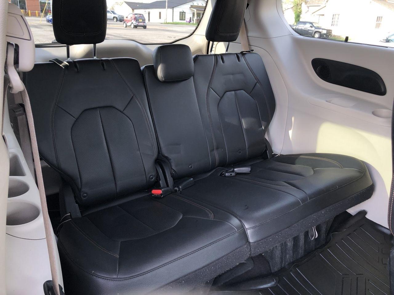 Chrysler Pacifica Touring L FWD 2018