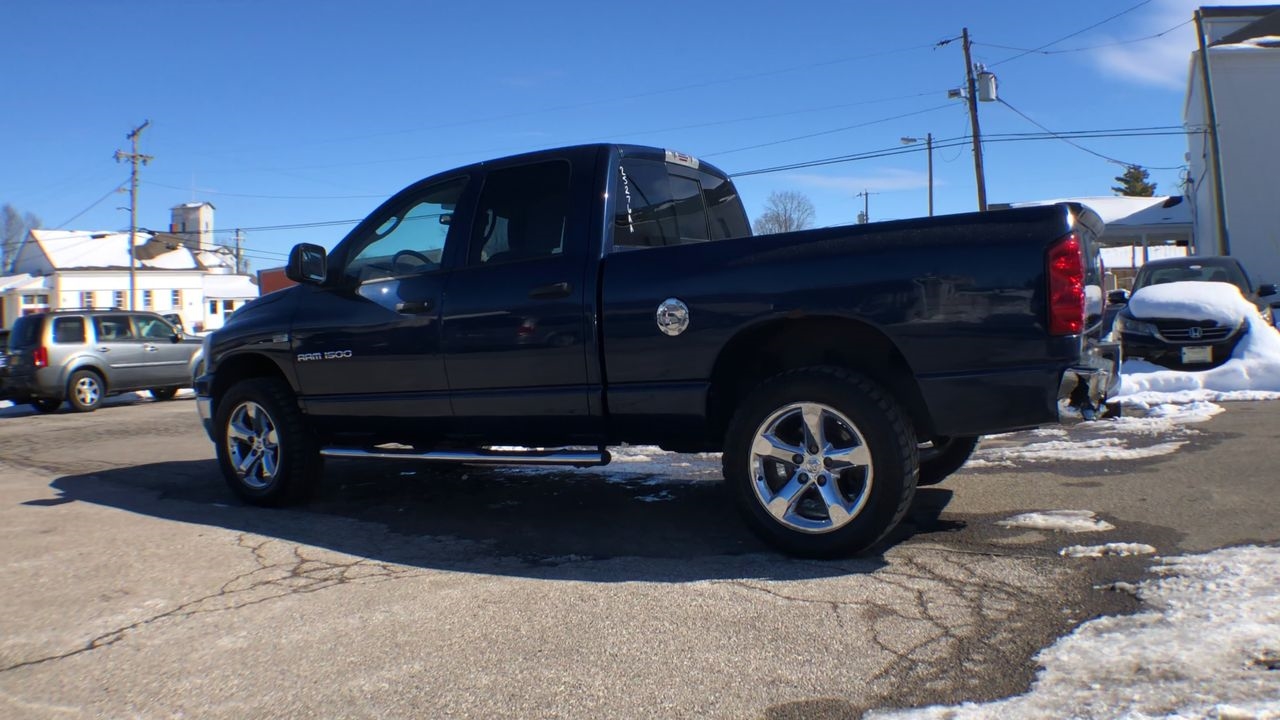 Dodge Ram 1500 4WD Quad Cab 140.5" SLT 2007