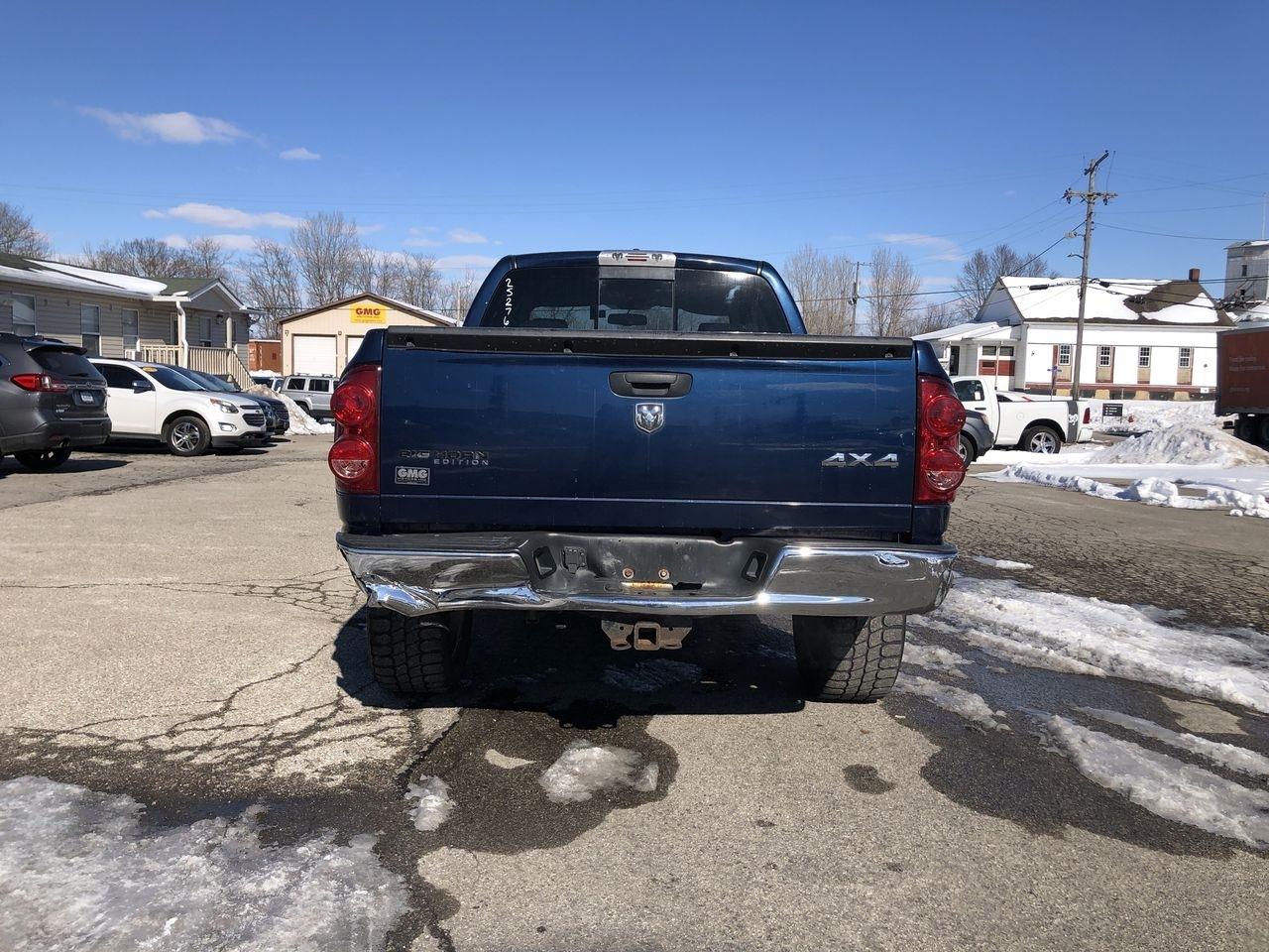 Dodge Ram 1500 4WD Quad Cab 140.5" SLT 2007