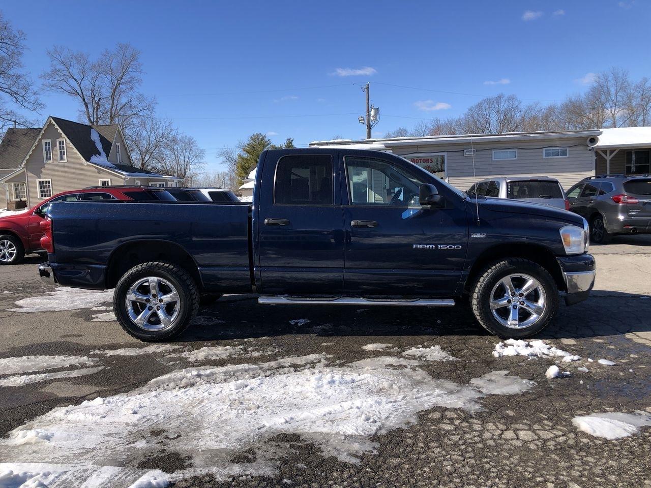 Dodge Ram 1500 4WD Quad Cab 140.5" SLT 2007