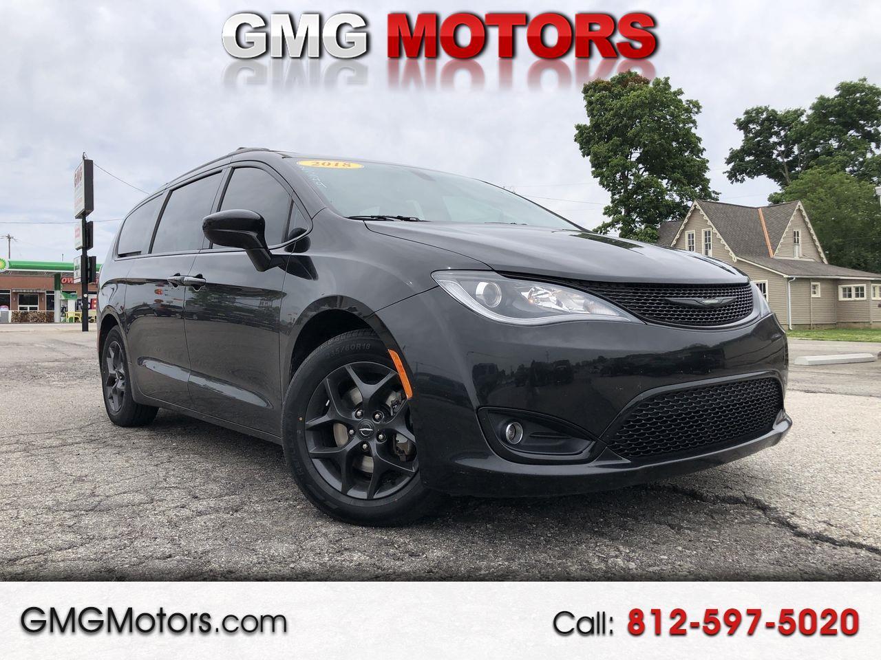 2018 Chrysler Pacifica Touring L Plus's photo