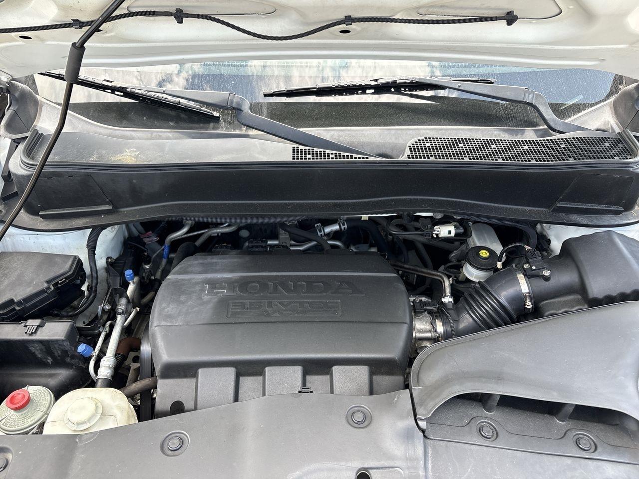 Honda Pilot 4WD 4dr Touring w/RES & Navi 2015