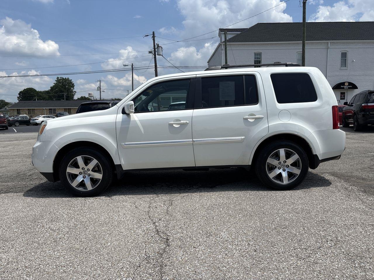 Honda Pilot 4WD 4dr Touring w/RES & Navi 2015
