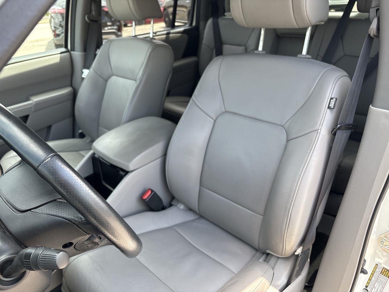 Honda Pilot 4WD 4dr Touring w/RES & Navi 2015